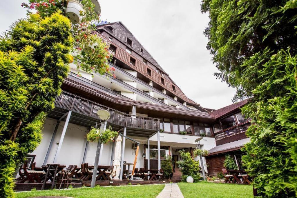 Alpin Resort Apartments Deluxe 2406 포이아나브라소프 외부 사진